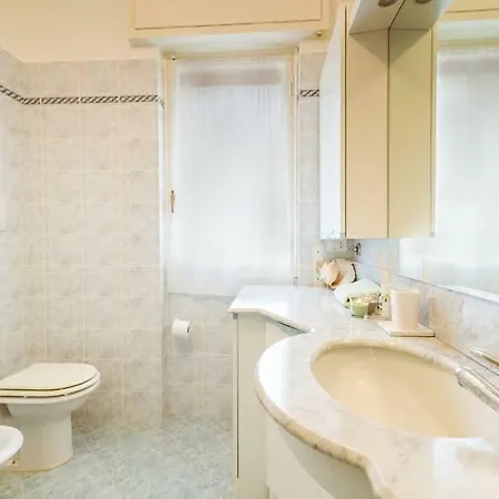 شقة S25-18 - - Attico Family Friendly Con Grande Terrazza سانريمو