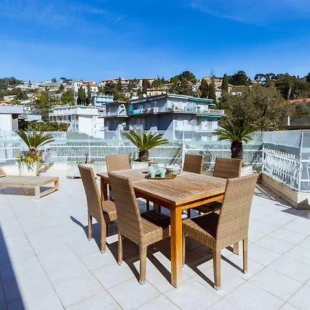 S25-18 - - Attico Family Friendly Con Grande Terrazza